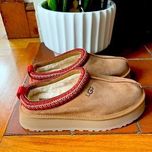 UGG Platform Tasman Slipper